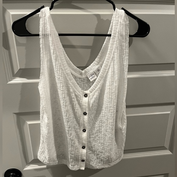 Melrose and Market Sheer White Sleeveless Knit Button Down Tank Size Large NWOT - Picture 3 of 4